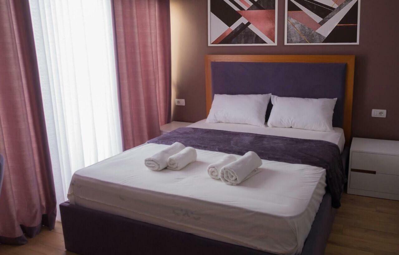 Modern Furnished Apartment With View Тирана Екстериор снимка