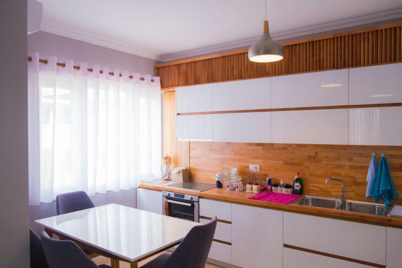 Modern Furnished Apartment With View Тирана Екстериор снимка
